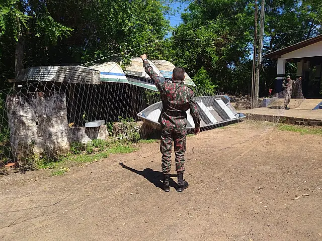 Pescador é flagrado usando tarrafa na Cachoeira do Morcego