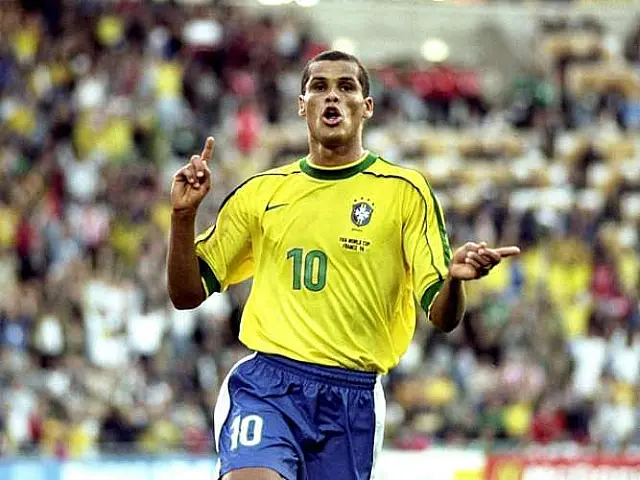 Rivaldo detona Galvão: 'não preciso do seu reconhecimento'