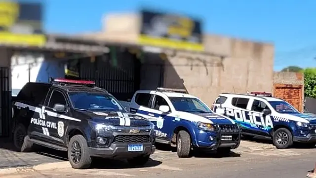 Moradores são presos por ameaçar vizinhos com disparos de arma
