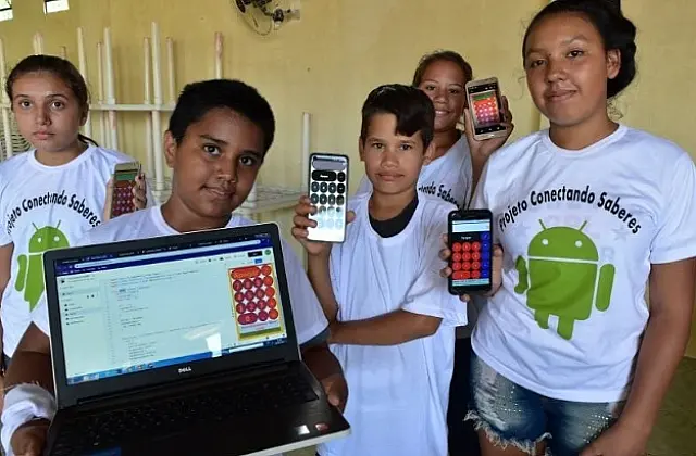Crianças da Amina mostram suas invenções em programa da Cultura