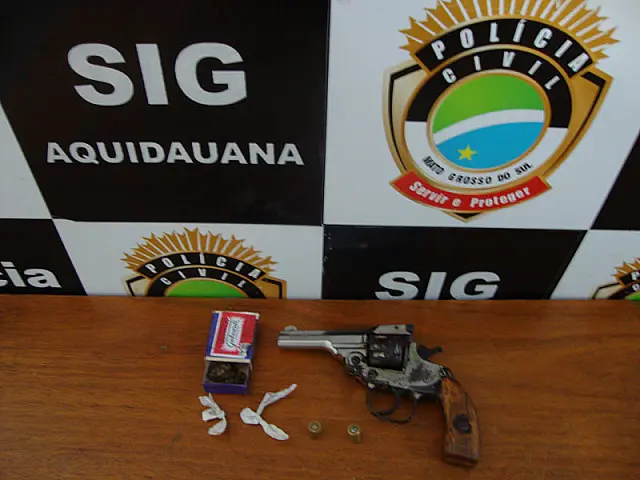 SIG de Aquidauana apreende adolescente por posse de arma e drogas