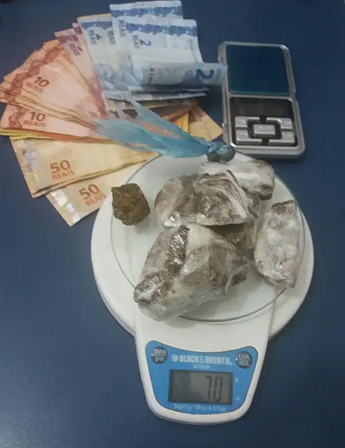 PRF prende casal embriagado e transportando maconha e haxixe na BR-262
