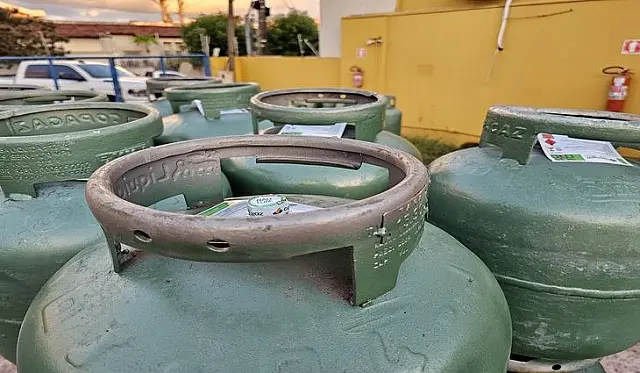 Governo oferecerá gás de cozinha para 20 milhões de famílias