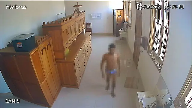 Câmeras flagram invasão na Igreja Matriz de Aquidauana