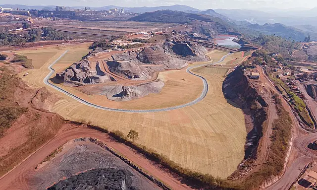 Chuvas colocam barragens em alerta, 3 anos após ruptura em Brumadinho