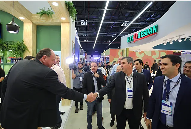 Riedel participa de abertura do SuperAmas e reafirma apoio ao setor varejista