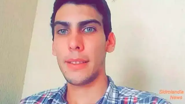 Jovem é morto a tiros em conveniência