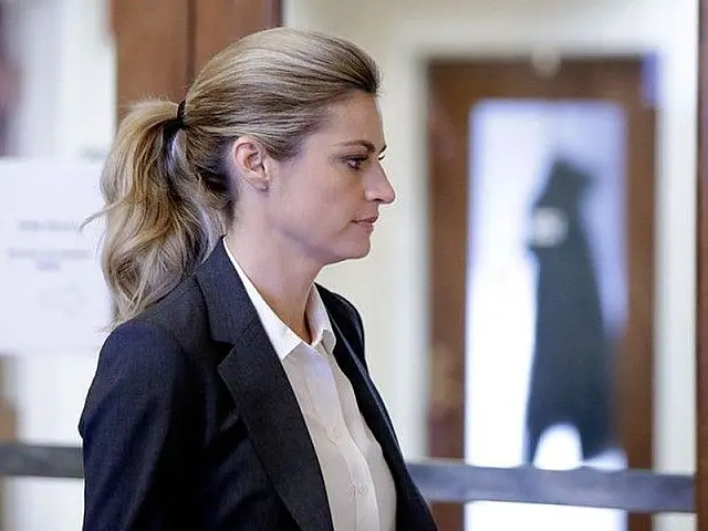 Repórter americana ganha US$ 55 mi na Justiça por ter sido filmada nua secretamente em hotel