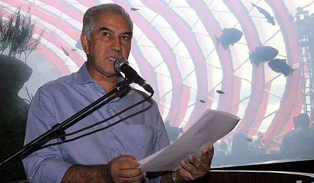 Governador lança programa de iniciação científica para alunos e professores