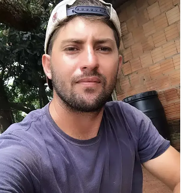 Jovem morre ao cair de andaime enquanto fazia manutenção em telhado