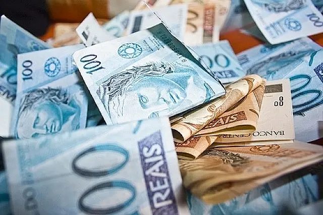 Faixa principal da Mega-Sena acumula; números