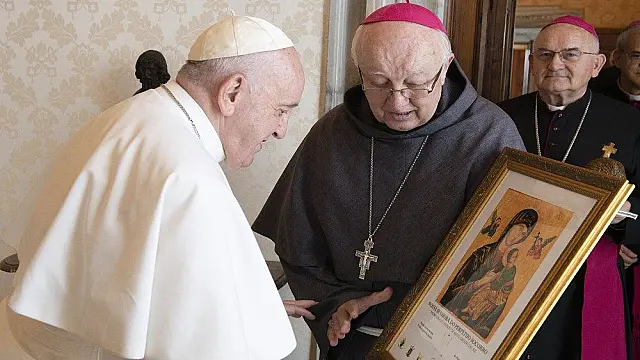 Papa Francisco ganha ícone da Mãe do Perpétuo Socorro, padroeira de MS