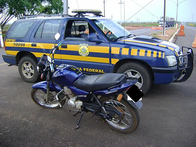 Adolescente é apreendido com moto furtada na BR-262
