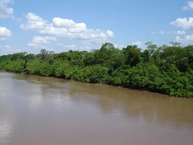 Equipe itinerante da PMA prende 3 pescadores no rio Aquidauana