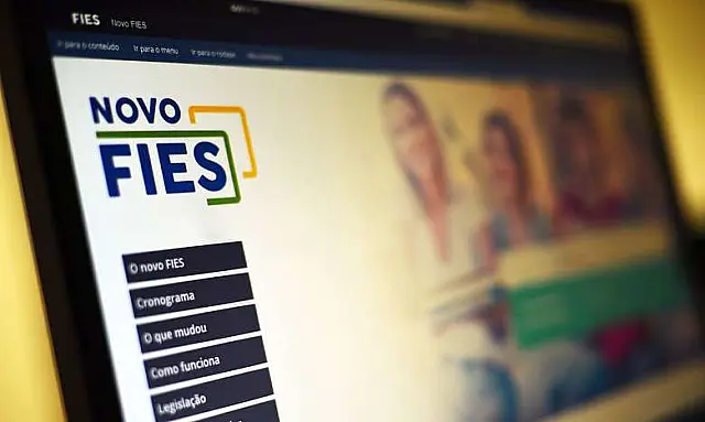FNDE prorroga prazo para renovar contratos de financiamento do Fies