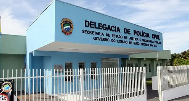 Mulher procura polícia após ter Instagram hackeado
