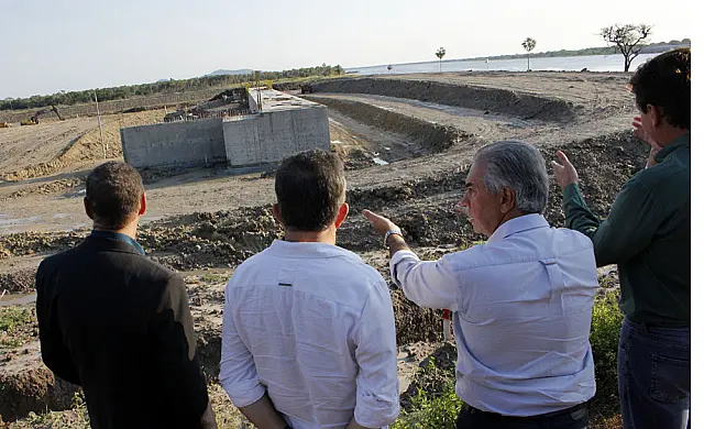 Governador visita obras de porto e destaca vocação de Porto Murtinho como eixo intermodal