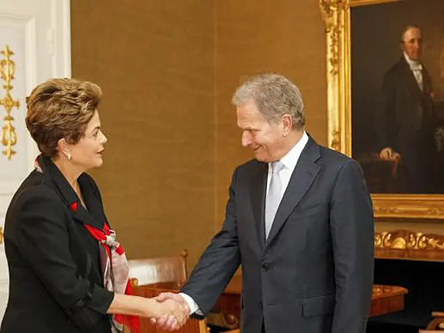 Dilma diz na Finlândia que governo não está envolvido em esquema de corrupção