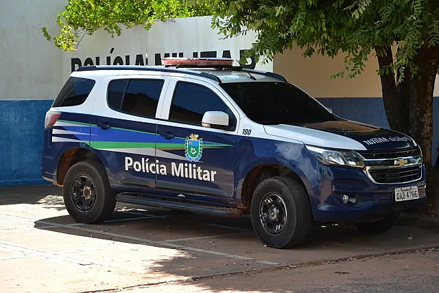 Jovem é flagrado com porções de maconha perto de campo em Anastácio