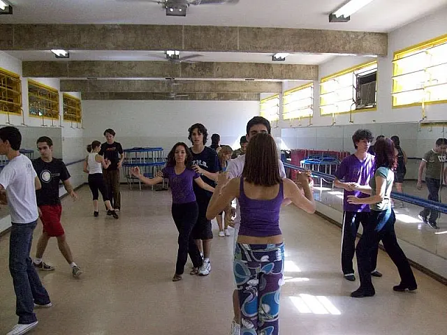 Aulas do Projeto Dança de Salão começam hoje em Aquidauana