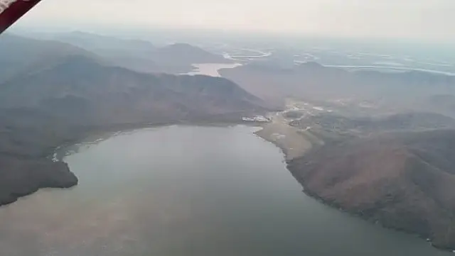 Bombeiros monitoram focos de incêndio no Pantanal com duas aeronaves