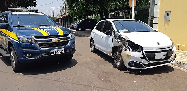 Homem é preso em Miranda ao se envolver em acidente com carro roubado