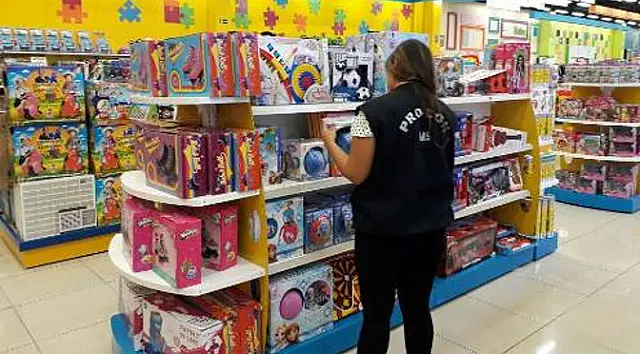 Procon/MS multa loja da Capital por propaganda enganosa de brinquedos