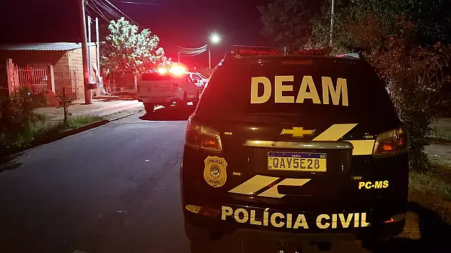 Mulher é morta a facadas pelo marido, em Campo Grande