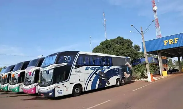 PF escolta 224 bolivianos de volta até à fronteira em Corumbá