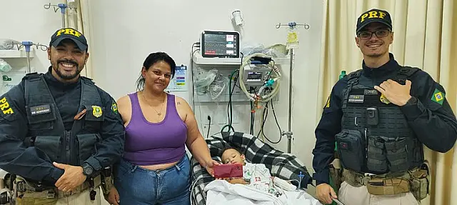 Bebê que estava sem respirar é salva pela PRF em Três Lagoas