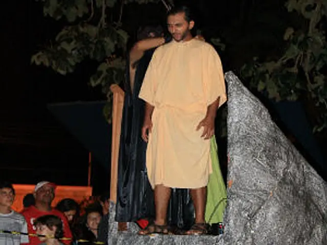 Ator que se enforcou segue em coma