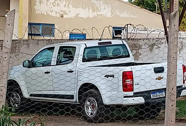 Polícia de Corumbá recupera caminhonete furtada que seria levada para Bolívia