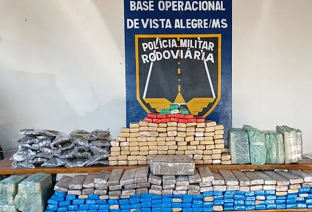Carro atola e polícia encontra droga avaliada em mais de R$ 800 mil na MS-164