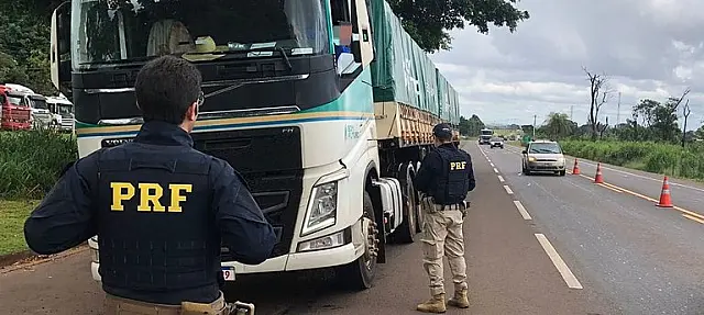 PRF registra 4 mortes e 19 acidentes durante Operação Proclamação da República