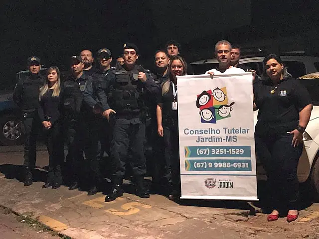 PM faz operação em bares contra venda de bebidas alcoólicas para menores