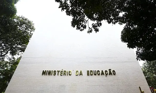 Governo deve repassar R$ 19 bilhões do salário-educação em 2024