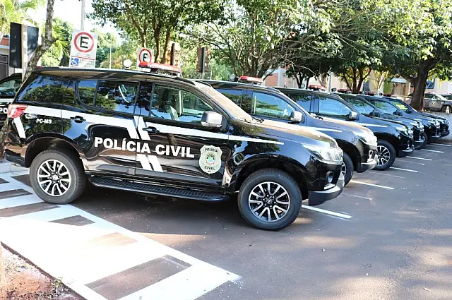 Com ajuda da esposa, homem se esconde na mata para não ser preso por estupro