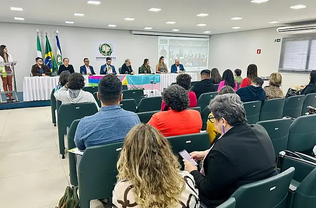 MS lança consulta pública sobre saúde trans