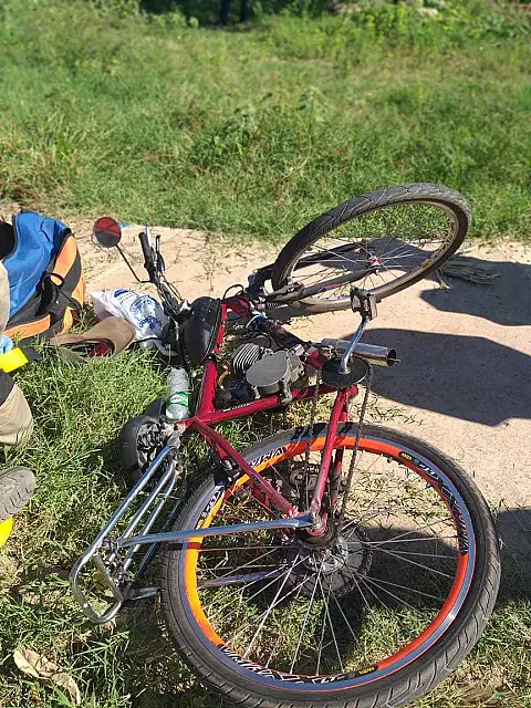Ciclista fica ferido ao ser atropelado por caminhão em Corumbá