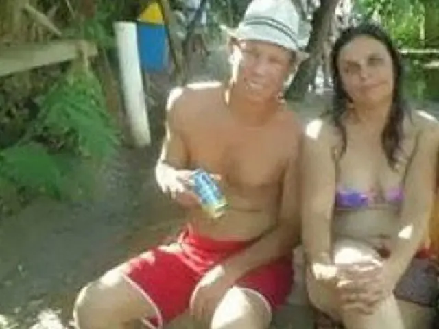 Desaparecimento de casal mobiliza polícia; carro foi encontrado incendiado