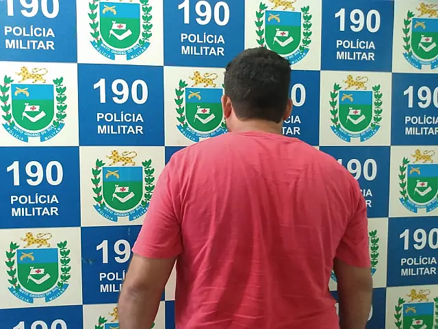 Foragido da justiça é preso ao tentar se esconder de policiais