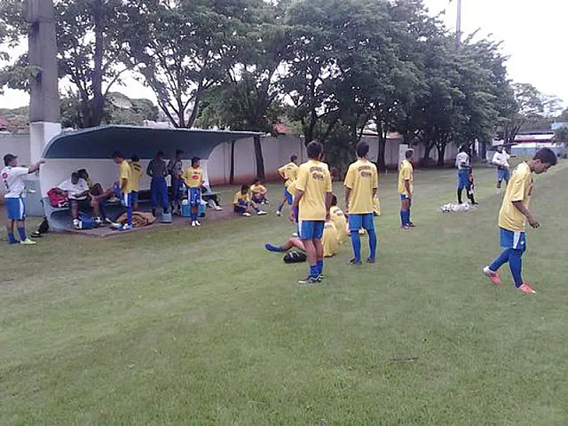 Segunda-feira de dupla jornada para os jogadores do Azulão