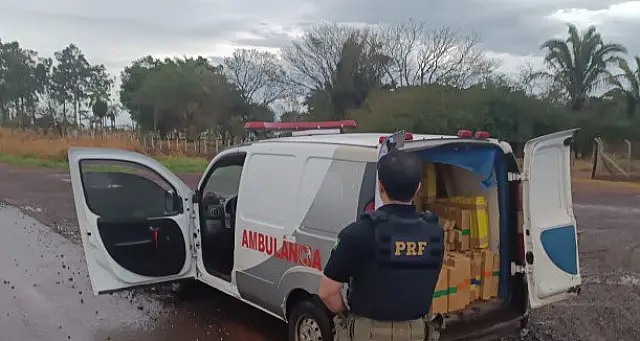 PRF apreende 1,5 tonelada de maconha em falsa ambulância na BR-060