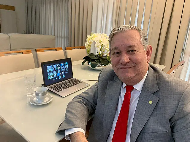 Antonio Vaz intercede por reforma de ponte em Rio Verde