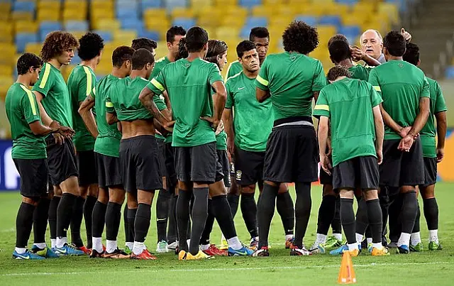 Em situação inédita, Brasil joga como azarão hoje contra a Espanha