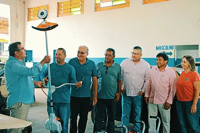 Anastácio recebe 10 novas roçadeiras para serviços de limpeza urbana