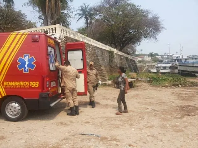 Após brigas, dois são feridos com armas em Corumbá