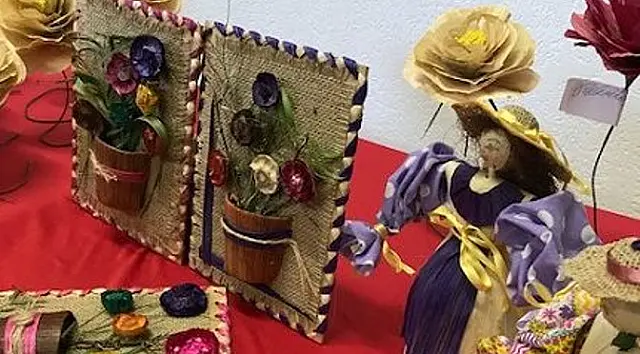Reeducandos de Jardim transformam palhas de milho em objetos de decoração