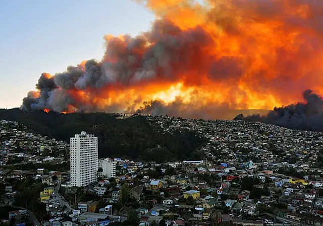 Incêndio no Chile deixa pelo menos 11 mortos e 11 mil desalojados