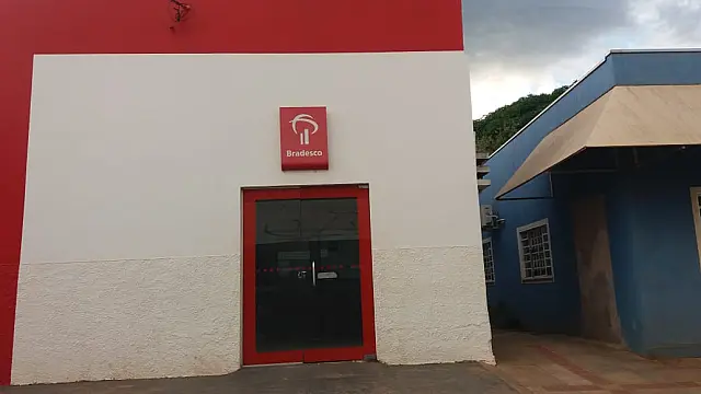 R$ 100 mil são furtados de caixa eletrônico em Bodoquena